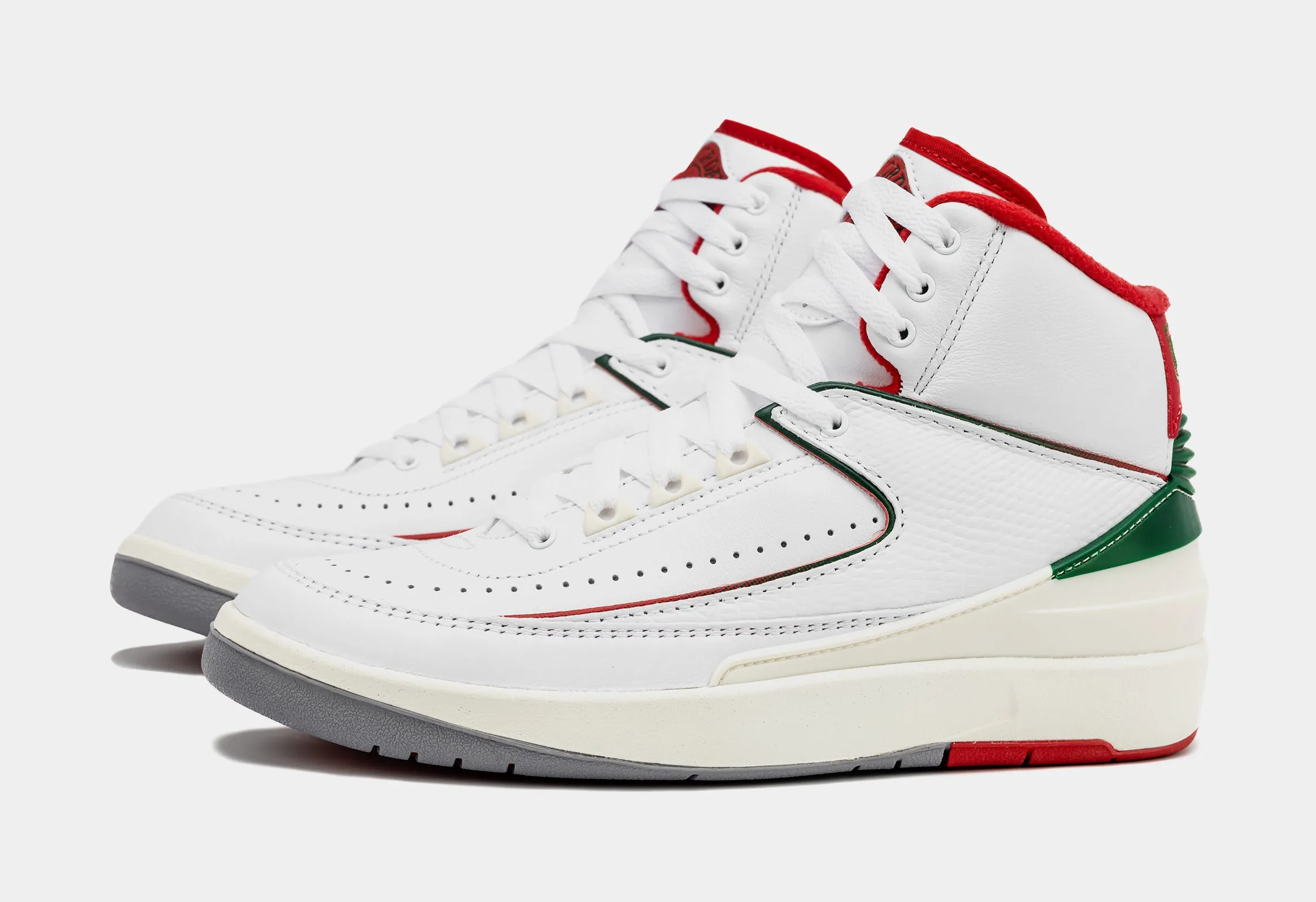 Air Jordan 2 Retro Italy Grade School Lifestyle Shoes (White/Fire Red)