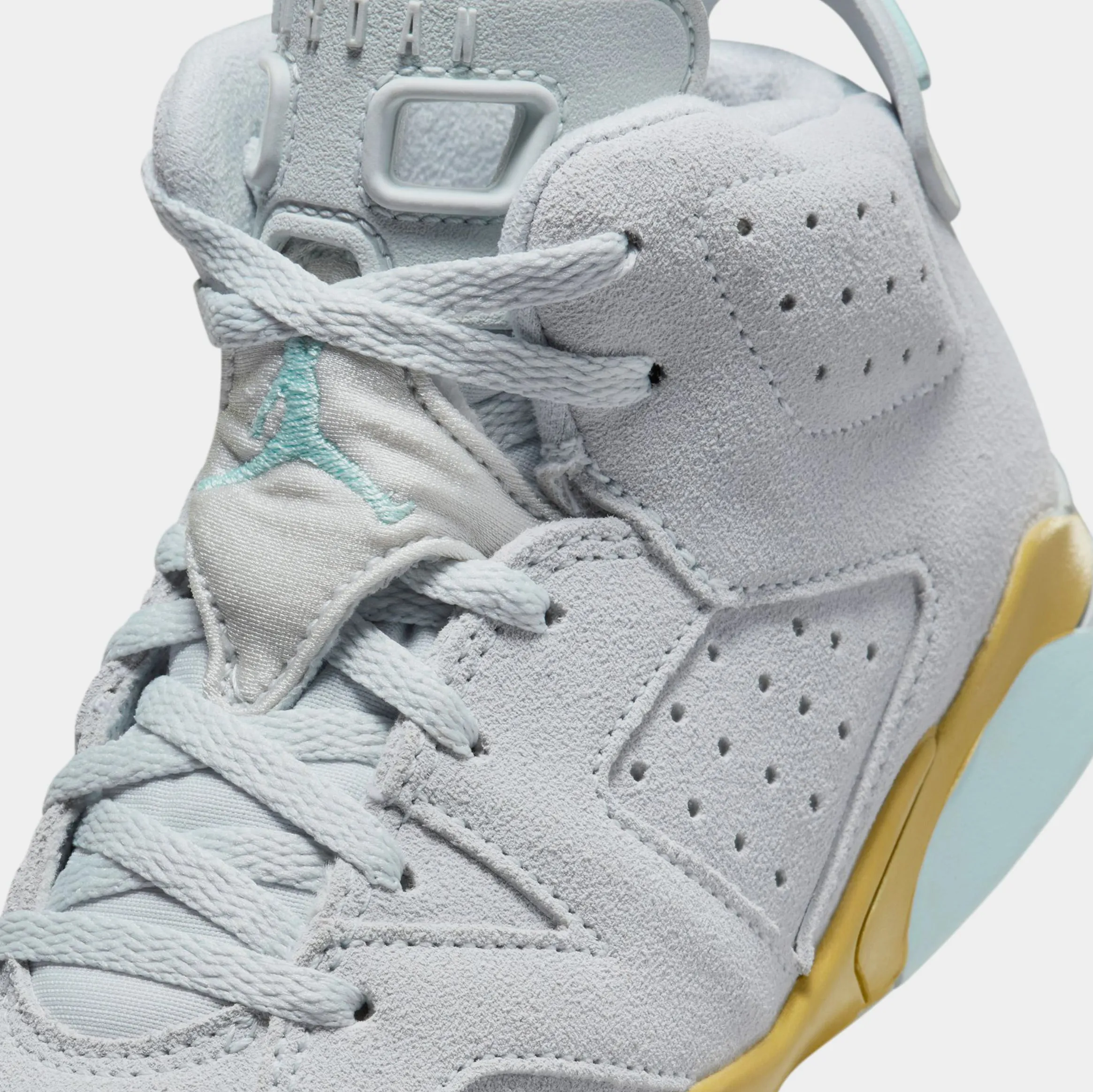 Air Jordan 6 Retro Pearl Preschool Lifestyle Shoes (Pure Platinum/Glacier Blue/Metallic Gold)