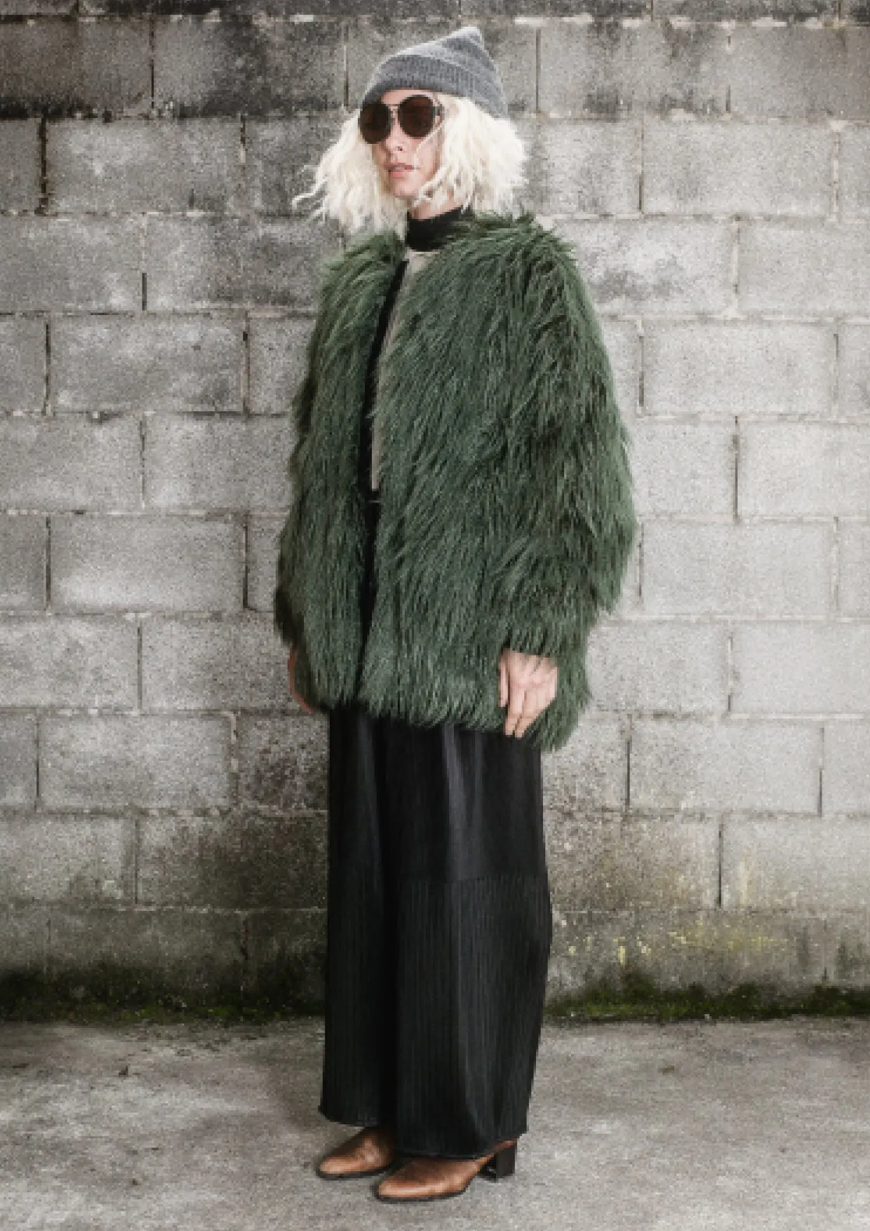 PILOT JACKET - FAUX FUR SHAGGY dark green / FUR LINING black by BERENIK