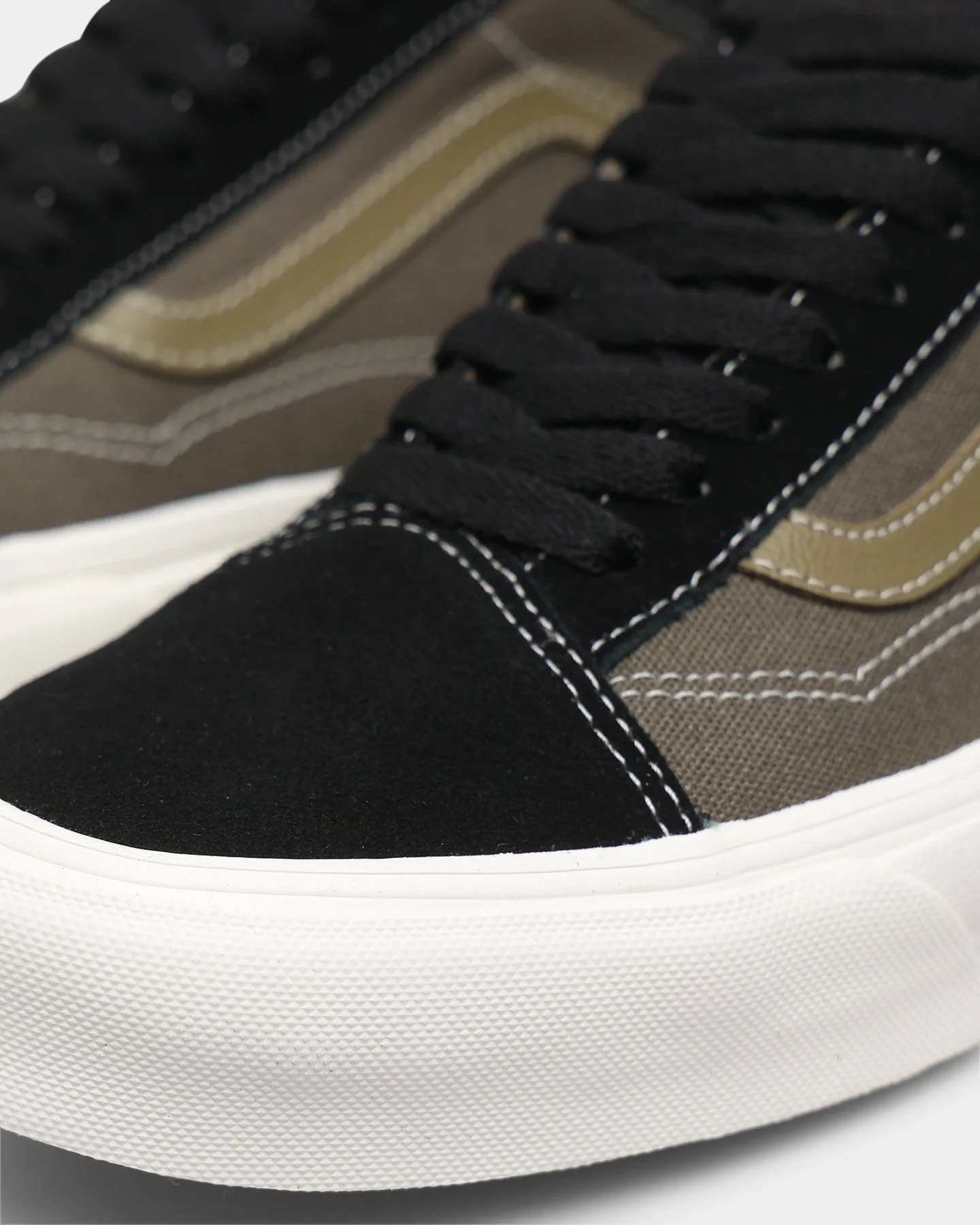 Vans Old Skool Tapered Vans World Black/Grape Leaf