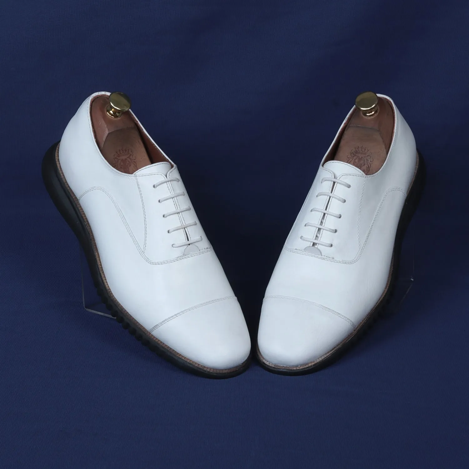 White Leather Oxford Lace-Up Shoe with Light Weight Sneaker Sole