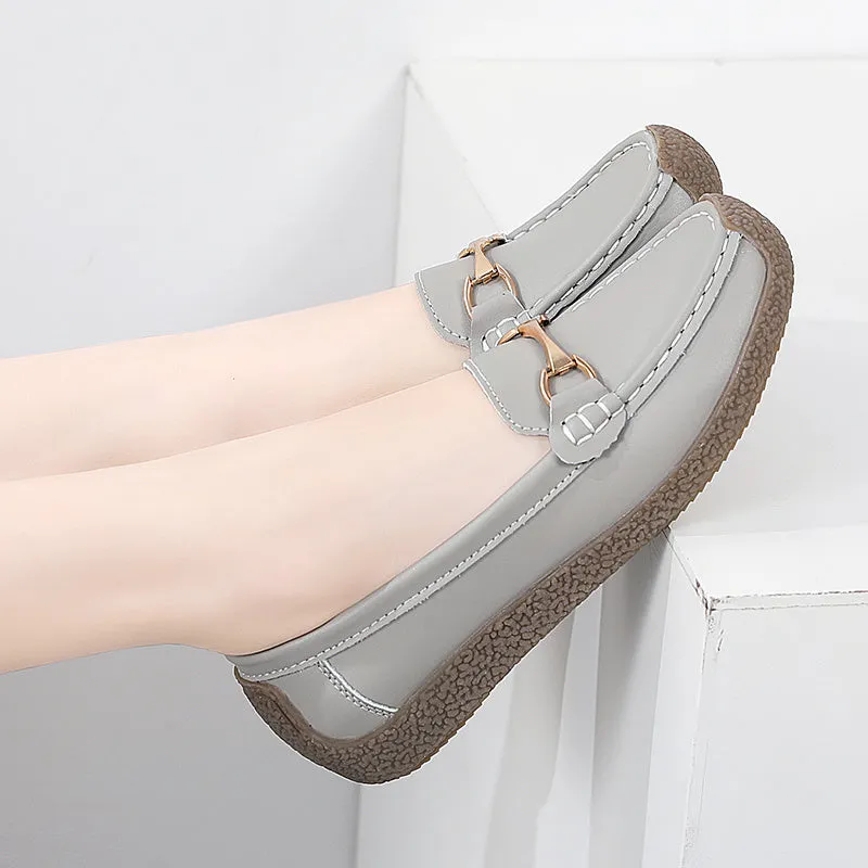 Women's Solid Color Faux Leather Slip-on Metal Decor Flat Shoes